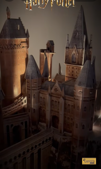 540312 – HARRY POTTER château Poudlard lumineux